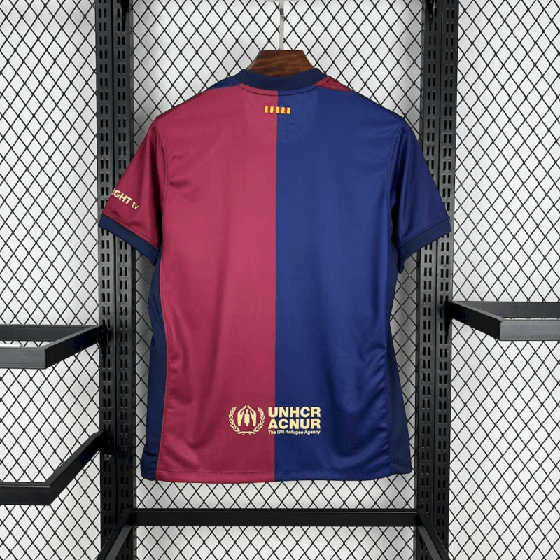 Camisa Barcelona Edição Especial Taylor Swift 2025 - Vermelha e Azul - (Feminina)